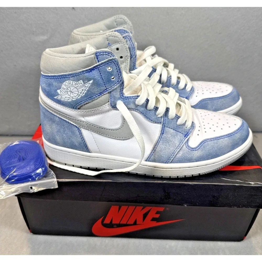 JORDAN 1 RETRO HIGH OG HYPER ROYAL 555088-402 BLUE Size 9.5 Mens